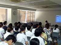 MRI装置院内研修会の様子
